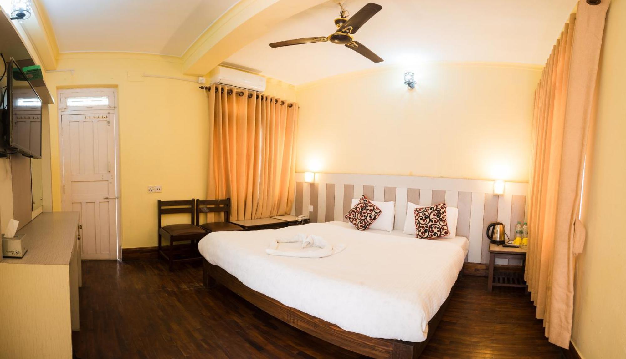 Hotel Angel Pokhara Exterior photo